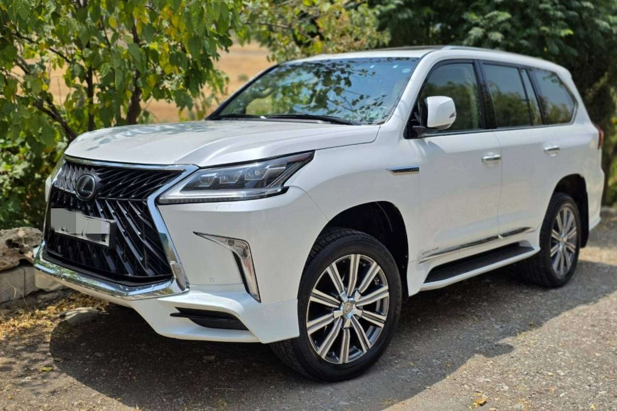لێگزز LX 570 مۆدیل 2016  مواسەفات SPORT PLUS V8 -5.7
مواسەفات برێمی ئەسڵ
فۆڕمیگا ساجی ، بەسمە ، سلایت ، 
کوشن جڵد ، ٣ڕێز کوشن کارەبا 
و خەزن و سارد و گەرم  ، ناوزەرد ، 
دەبڵ جەگ ، سندوق شەفت ،لایت لید ، 
برێک بەسمە ئۆتۆ ، ڕادار ، ئۆتۆ ستۆپ ، 
٦مۆدی لێخوڕین ، زۆر مواسەفاتی تر هتدد. 
سەیارەکە گشت گیانی بەشەرت بۆیاخی نیە 
٣ پەنجە سارد بە بۆنیتیەوەیە ڕەنگی سپی سەدەفە 
 زۆر جوان ماوەتەوە سەیارەکە ئیی ماڵەو 
بە ناوی خۆمەوەیە ١٠٩ هەزار کم ڕۆشتووە 
هێچ مەسرەفێکی تێدا نیە 

سـعـر : لە کۆمێنت داوابکە ڕاستەوخۆ بۆت دێت 📥 

گێر و مەکیەنەی بەشەرت 
هیچ کێشەیەکی تێدا نییە 

ژمارەی خاوەنەکەی
 ***********
***********
