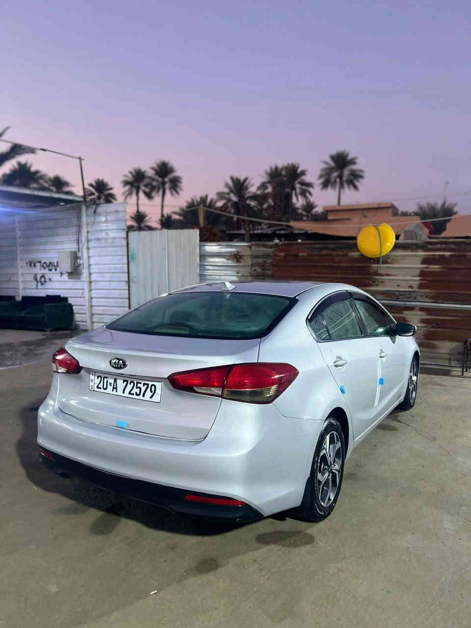 السلام عليكم كيافورتي 2017سيارة جاهزة كيرمحرك تبريد صدر تخم تاير سيارة جاهزة مناقصهه برغي شغل واطلع وين ميعجبك بيهه صبغ جاملغ امامي نصه وبنيد نصه وقبق جنطه حادثهه من امريكا السعر108للتصال***********و***********منضومه زنون اصليه شارع نهار. وراد كندي حادثهه من امريكا قبق جنطه فقط بغداد, العراق
