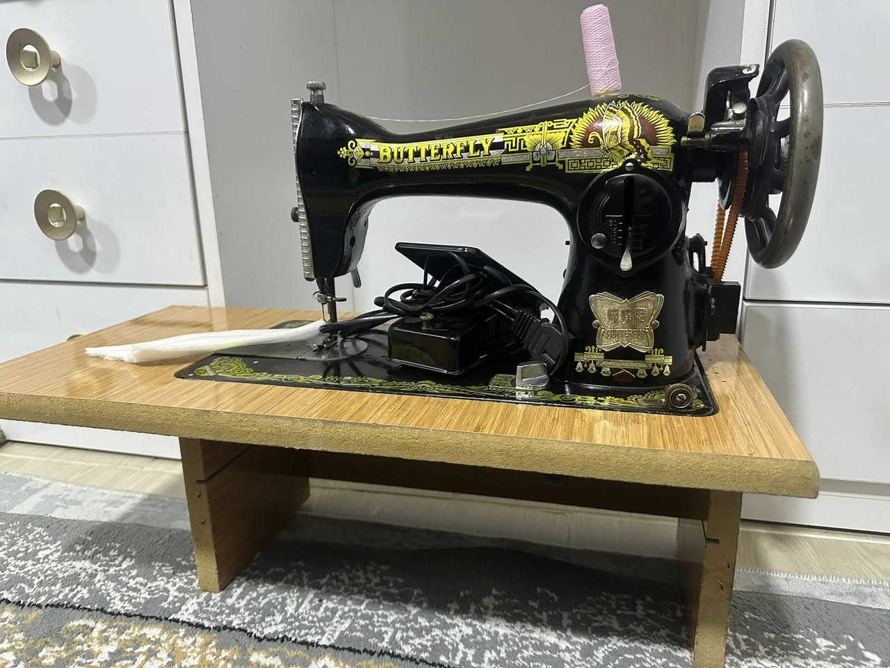 المكينة قديمة من نوع بفراشە ، شرط أن تكون بدون عيب، الصوت منخفض، السعر ٥٥ ألف مع التوصيل


**إذا كنت صاحب هذا الإعلان وتريد حذفه لأي سبب، رجاءا أرسل رسالة إلى الدعم الفني**