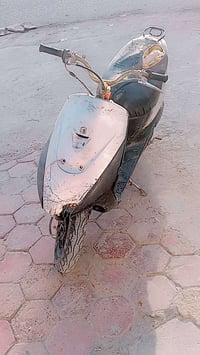 دراجه رياضي كوم حديد يرادله تجفيت وتشتغل السعر 90 وبيه مجال 0772710782...