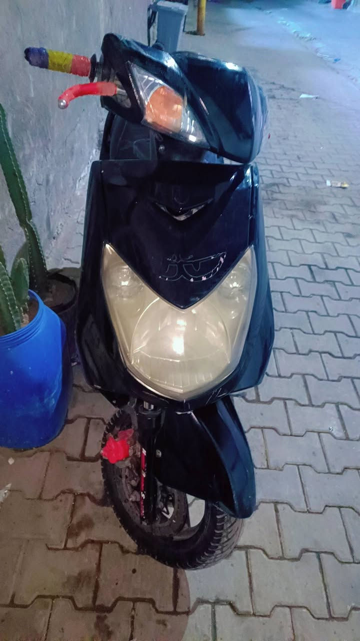 سلام عليكم سكنس فحل كابرتر  نضيفة دراجة شلعة او معدل اطير نقصهة كهربائيات بس  صدرهة حلوة مكيهنة حلوة دراجة نضفة ***********مكاني بغداد ام حي اور موجود واتساب السعر 500
