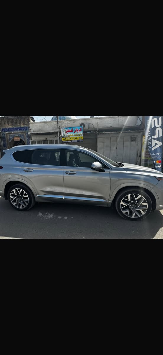 الهم صل على محمد وآل محمد
السلام عليكم 

للبيع هيونداي سنتافي 2022 فئة ( كالكرافي 1/1 ) 

فول مواصفات (VIP) اعلى خط انتاج🔶

2022 SANTA FE Calligraphy

 

🛑السيارة رقم بغداد  بأسمي   (

ماشية :80 الف 

السيارة مكفولة من التعديل و الصبغ و الايرباك

كير و محرك و كهربائيات كلة بلاد مكفول

حادث السيارة بسيط جداً()  

المواصفات :

محركها 2500 " توربو 281 حصان (اقوى عزم من الستة سلندر و اقتصادي)

  كير  ٨ نمر  دبل كلج 

1- تشغيل بصمة و تشغيل عن بعد

بصمة دخول و بصمة خروج

السيارة تتقدم و تترجع من البصمة

2- فتحة سقف بنوراما 

سقف كنتارا

3- _4_كامرات 360 درجة

4- _12_ حساس و رادرات 360 درجة 

خاصية الاوتو بارك 

رادار امامي خلفي توقف ذاتي رادار جانبي تنبيه و نقاط عمياء

5- جميع الكشنات كهرباء 

جميع الكشنات جلد

كشنات امامية تدفئة تبريد 

الكشنات الخلفية تدفئة

كشن سايق خزن وضعيات

مع بردات خلفية بلاد

6- اشاير بالمري

مري شفط 

مري قلاب مع البك

7- شاشة كبيرة معَ نظام سماعات هارمن كاردن 16 سماعة

مع نظام Apple CarPlay, Android Auto

ايضاً انارة محيطة داخل السيارة متغيرة الألوان 

مع نظام شحن وايرلس للهاتف

ايضاً اوامر صوتيه

8- اربع انظمة قيادة (سبورت ،كومفورت ، ثلجي ، سمارت)

عداد السرعة في شاشة السائق يتغير حسب نظام القيادة

مع نظامHTRAC ( الدفع الرباعي)

مع نظام نزول المنحدرات

9- هاند بريك بصمة

نظام اوتو هولد

10- داتشو بالجامة الامامية للسائق لعرض السرعة و تحذير المسارات

11- لايت امامي اربع عدسات زنون عالي ناصي مع لد نهاري 

بك لايت لد 

اشارة ترحيب عند الاقتراب من السيارة

12- صندوك شفط كهرباء ايضاً فتح تلقائي 

14- كامرات اشارة في شاشة السائق 

15- ويل كب حجم 20

16- نظام اطفاء و اعادة تشغيل الاقتصادي في الأزدحام 

17- تدفئة بالستيرن ، شفتات بالستيرن

المواصفات ما تخلص بيها بعد 

للتواصل على 
***********
