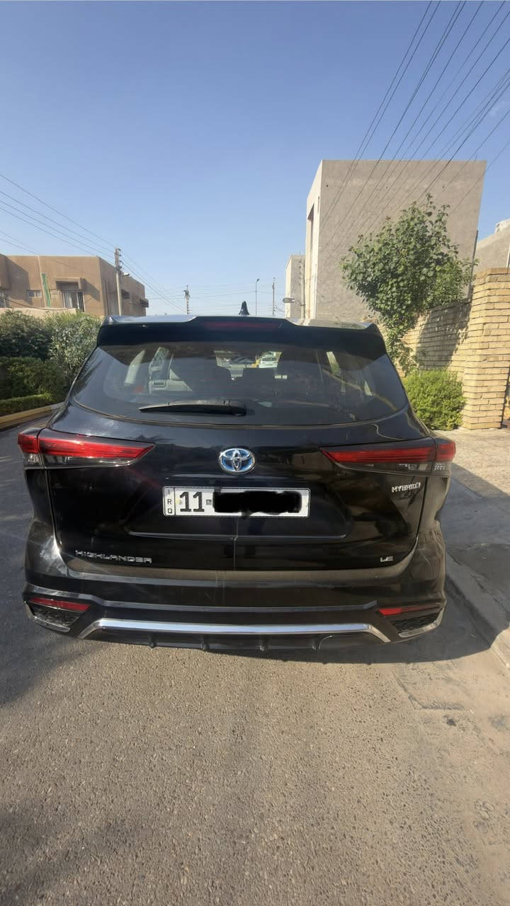 بيع تيوتا  هايلندر  2021  هايبرد اللون اسود   LE
‎المواصفات 

ماشية:62000 km قابل لزيادة
‎حجم محرك :2500هايبرد  
‎المواصفات
‎-كرسي السايق كهرباء ٧ راكب( داخل ابيض )
‎-صندوق كهرباء 
‎-شاشه كار بلي
‎-هاندبريك كهرباء
‎-تبريد ٣قطع خلفي وامامي بالوسط وتحكم خلفي مفصول
‎-لايتات زينون LED
‎-توقف ذاتية
‎-اوتوهولد
‎-رادارات اماميه خلفيه وجانبيه
‎-حساس مري نقاط عمياء 
‎-تحديد السرعة
تحكم الشاشة و الصوت اشاير مري  
‎-تشغيل عن بعد
‎-التشغيل بصمه
‎-الابواب الاماميه بصمه ودخول ذكي
‎
‎ السعر:235وبيها مجال
‎مكان السياره بغداد

للاتصال: وتساب ***********
***********
