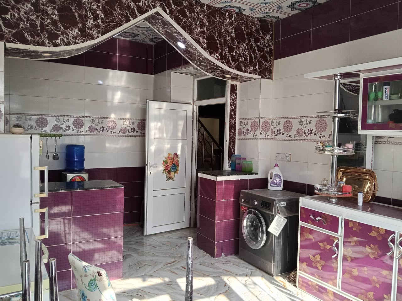 بيت طابق واحد للبيع في القلعة المساحة 250 على نهر الأسحاقي بدون طابو غرفتين صالة وموزع ومطبخ مؤثث بالكامل  درجة اولى .. السعر 65 مليون قابل للتفاوض للأستفسار الاتصال ..او مراسلة على الواتساب  *********** و***********
