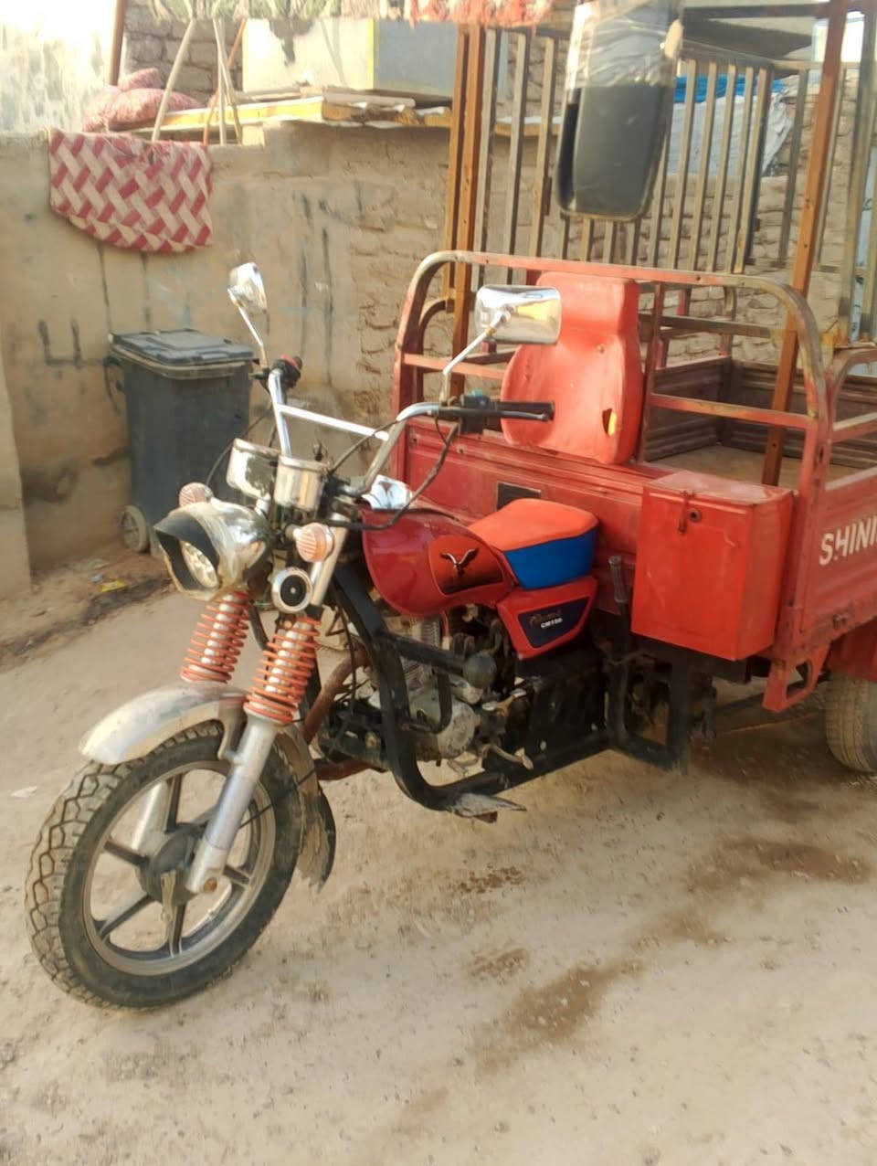 سلام عليكم ستوته 2014 تخم تايرر جديد كامله مكمله ما ناقصه برغي
سعره950ألف 
***********
