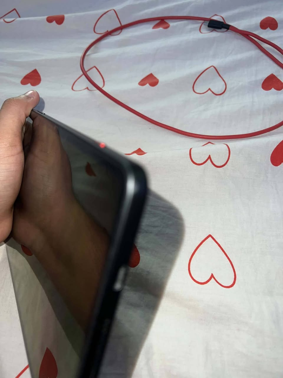 ايباد نضافه 97 بي صدمتين فقط ذاكره ٢٥٦ بطاريه 93 ملحقات كامله ماعدا راس الشاحن ومعه هديه فريز زين 
عنواني بغداد الوزيريه 

رقم***********

عندي طريقه تلعب العب pc مجاناً
السعر950 وبي مجال

