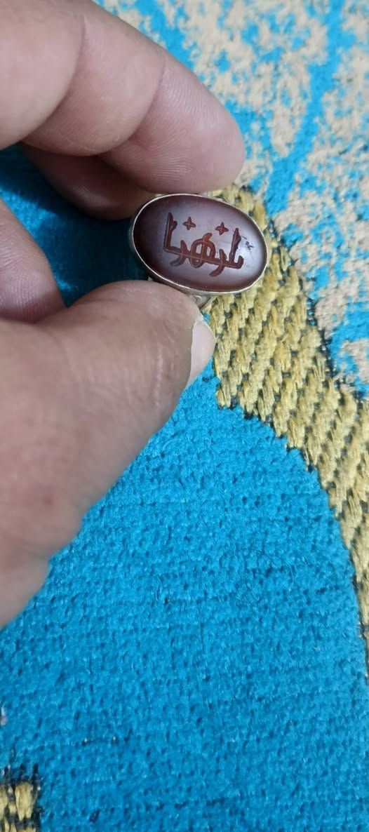 خاتم يماني قديم للبيع او المراوس حسب القناعه
مكتوب عليه يا زهراء


**إذا كنت صاحب هذا الإعلان وتريد حذفه لأي سبب، رجاءا أرسل رسالة إلى الدعم الفني**