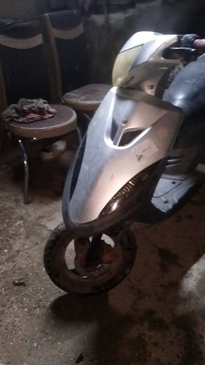 ماكس عدله نقصه بس كابريتر وجوزه والمكينه مفتوحه  الاغراض صليه دراجه كدامكم وسخه بدون غسل باقي الدراجه كلشي شغال درجه خير من لله  مكفوله الكفرات البلدي موجوده بس الصفحه من الكفر مكسوره بس 
وباقي الاغراض موجوده   سعره 450وبيه مجال  مكاني بغداد في كوريش قرب مخابز باب الاغا  تواصلوا وياه عله هاذه الرقم ***********
