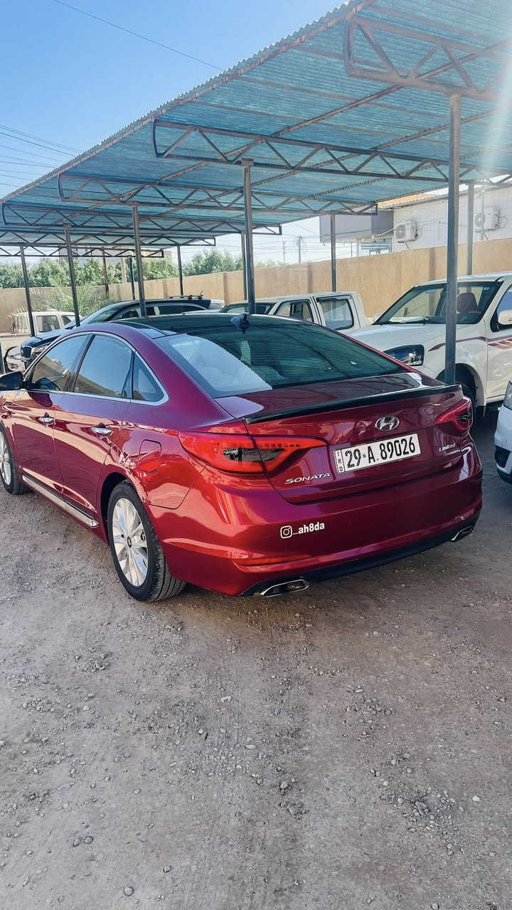 .
تحيه طيبه…❤️
سياره للبيع نوع هونداي سوناتا 
موديل ٢٠١٥ 
لون احمر ماروني 
رقم واسط حره تحويل مباشر هزه ولوحات وسنويه مجدده الى ٢٠٣٠ 
.
وارد امريكي حادثها جاملغ وبنيد فقط تفحص سونار غير الجاملغ والبنيد اتحمل تكاليف السونار 
.
مواصفات 1/1 لمتدد للاخير فول اوبشن
مكينه ٢٤٠٠ 
كير اوتوماتيك 
بانوراما 
بصمه تشغيل + ابواب. 
كشنات جلد 
تبريد وتدفئه بكل الكشنات 
تدفئه بالستيرن 
تبريد قطعتين 
تبريد منفصل جهتين
شاشه + كامره دواره بلادي 
بك لايت لد 
ويل كروم بلادي 
رادارات 
كشنات خزن ميموري 
كشنات كهربائيه 
سايد بريك بصمه 
دواخل صاج 
تحكم ستيرن جهتين 
لايت زنون بلادي 
وبعد هواي مواصفات بيها 
ماشيه ٩٠ الف فقط حقيقي وين ميعجبك افحص 
وسعرها ١٢٨ وبيها مجال سعره مناسب بالعافيه ع الياخذها 
ومكانه بالكوت مركز المدينه 
السياره جاهزه للاخير الف دينار متصرف عليها
وهذا رقمي ***********
