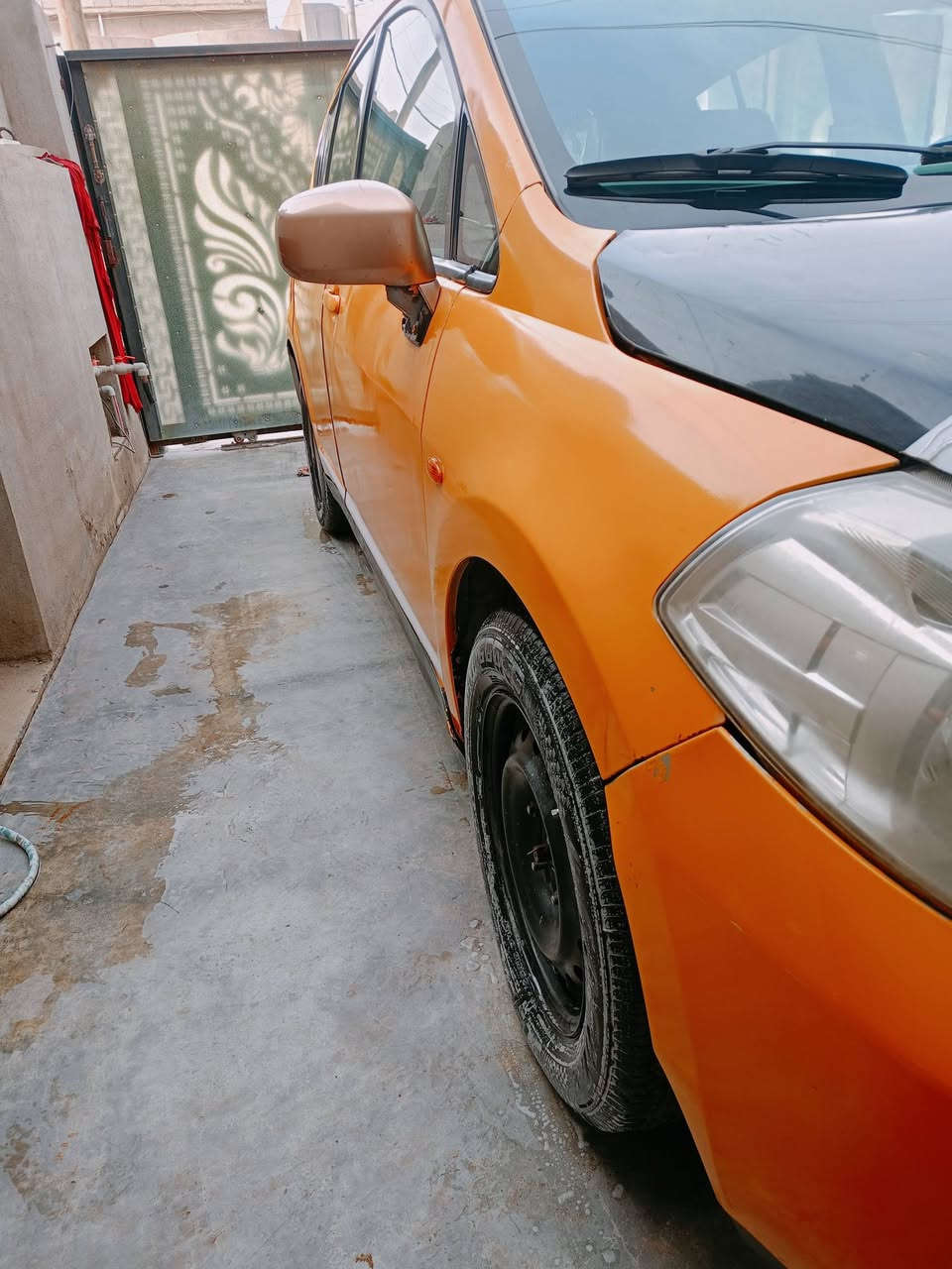 نيسان فيرسا وارد كندي موديل 9 محدث الي 12 سياره بسمي شرط تحويل فقط سياره بي بطاقه بنزين محرك 18 جديد وكير  اوتو اي تي جديد ضفيد جديد مكان سياره كركوك  سعر 52 اي استفسار***********
