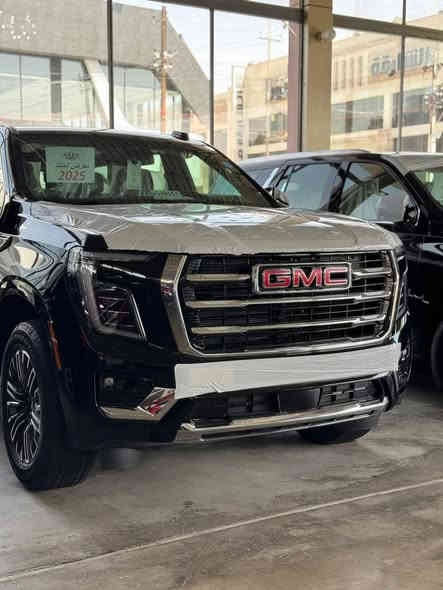 🧿معرض الملك لتجاره السيارات 🧿 

 🔥دخول جديد جي ام سي يوكن SLT الفيشين بلاك ادشن🔥

                 🔥موديل 2025 الاصدار الجديد🔥

🔹النوع : جي ام سي يوكن 
🔹الفئه : SLT الفيشين بلاك دشن الاصدار الجديد 
🔹فول كامل الموصفات   
 🔹موديل :2025
🔹بصمة تشغيل 
🔹تشغيل عن بعد 
🔹عداد الكتروني 
🔹شاشة كبيره 
🔹كامرات عداد 4
🔹ثلاجه 
🔹جلد 
🔹تبريد كشنات 
🔹تدفئه كشنات 
🔹رادارت 360 
🔹كرسي  رجاج
🔥🔥ضمان وكاله المنصور 🔥🔥
باقي الموصفات المعروفه SLT الفيشين 
مرقم كامل بغداد 

         🔥يوجد بيع وشراء وامراوس بجميع السيارات🔥

========================
للاستفسار اكثر عن تفاصيل السيارة يرجى مراسلة صفحتنا على فيس بوك او الاتصال بالمعرض  مباشرة عن طريق الارقام الخاصة بالمعرض :
***********
***********
العنوان 🚙_ بغداد _ النهضه _الفرع الثالث_ فرع المصرف
