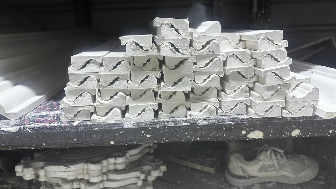 متوفر جميع انواع السحب 
اسعار نار وتفليش البيع على القطعه مو متر طول القطعه 120 
عنوان بابل الهاشميه الساده البوسعبر 
***********
