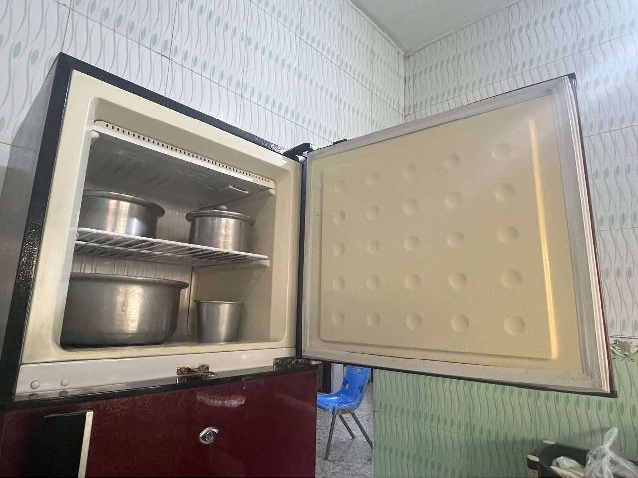 ثلاجه نضيفه تجميد فوك وجوه وخير من الله على الفحص سعرها 160 وبيه مجال المكان نهايه الشعله منطقه الدهله *********** بغداد, العراق
