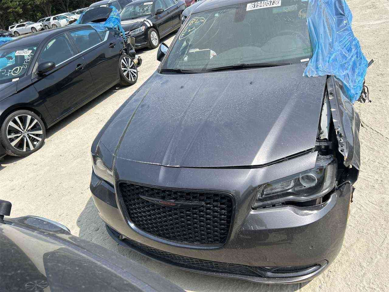 من رخصة الادمن للبيع اوباما 2022 اصل رقم بغداد الدولي بسمي تحويل مباشر فول مواصفات حادثها صفحة السايق تبديل بابين نفس اللون وجاملغ امامي منظومة غاز خطها بغداد عمارة عارضها 230 وبيها مجال مكان السيارة بغداد للاستفسار ***********

