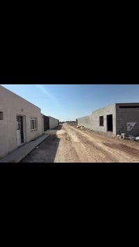 قطعه ارض للبيع بمساحه ٦٠٠متر تصلح منتجع سياحي الموقع مدخل ٢ للاستفسار ...