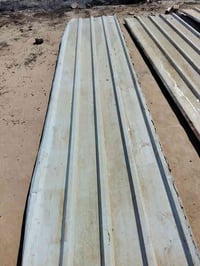 يوجد الدينه سندويج طول الوحده اربع مترات او نص سعر المتر 9 تالف او بيه...