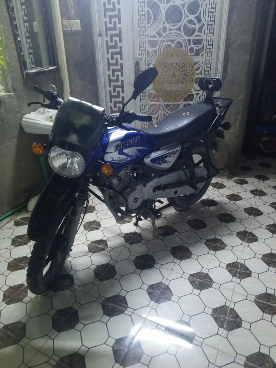 مديل 18 اوراق أصولي 
لا تبخير ولا تنقيص.
كهربائيه كلها شغاله 
السعر 750 وبيها مجال. 
العنوان خان بني سعد 
للرقم ***********
