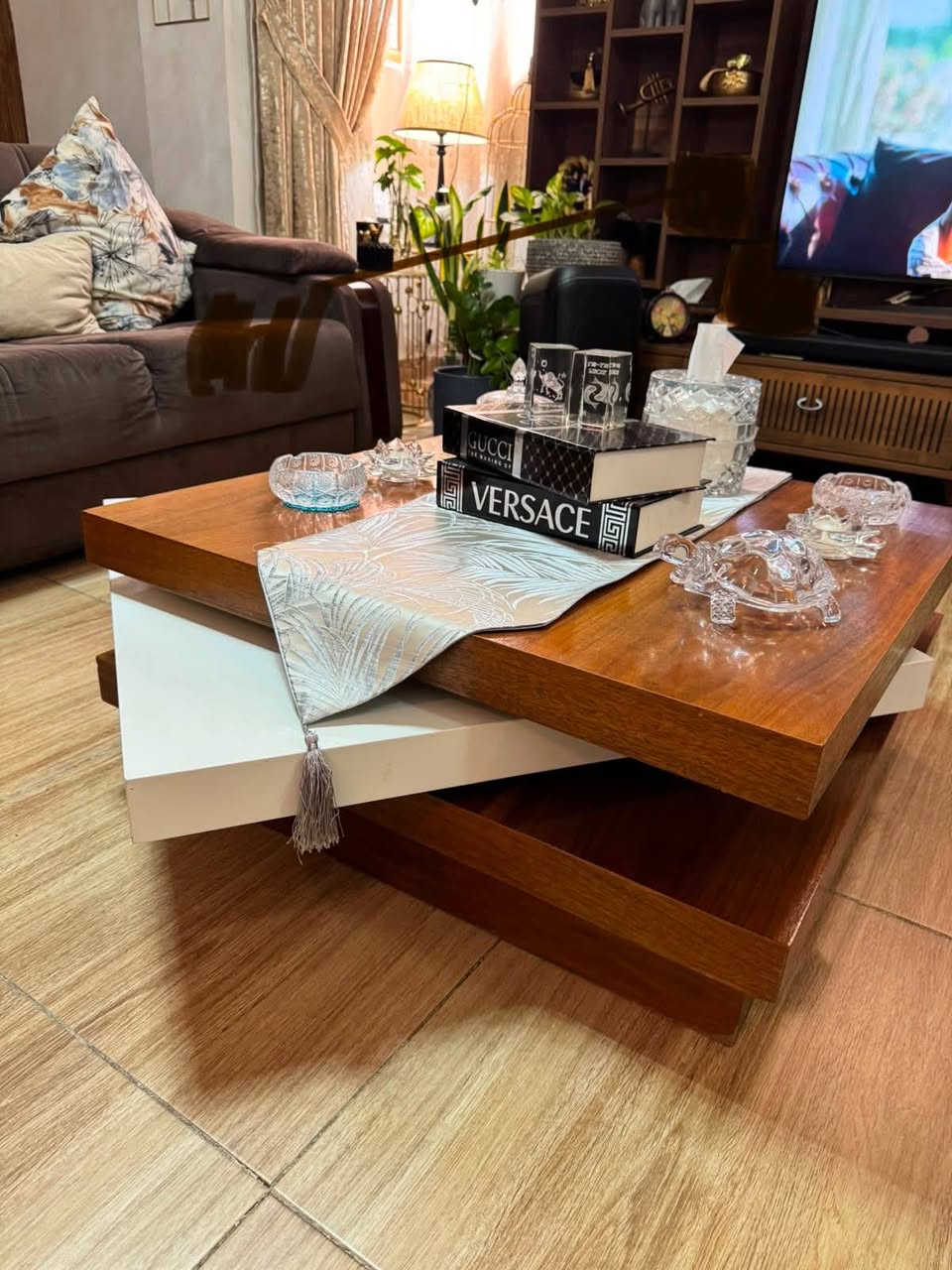 للبيع – ميز وسطي تركي أصلي من Home Center

* المقاس: 80 × 80 سم
* الارتفاع: 35 سم
* حالة جيدة جدًا كما موضح بالصور

💰 السعر: 150,000 دينار عراقي

📍 العنوان: بغداد – حي الجامعة

📞 للتواصل: ***********
