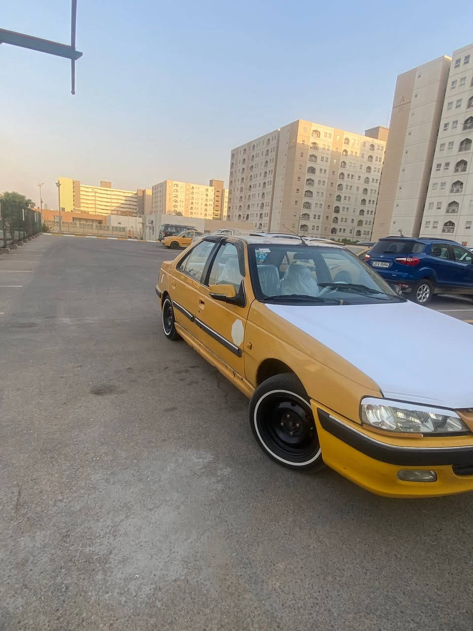 السلام عليكم بيجو بارص موديل 2010 كير مكينه خير من الله تبريدهه شغال بس فريز صدر امامي خلفي حداديه كهرباء كله جاهز السياره ب اسمي تحويل ثاني يوم 

سعرهه ٢٧ وبيهه مجال 

مكاني بغداد بسمايه 

***********
