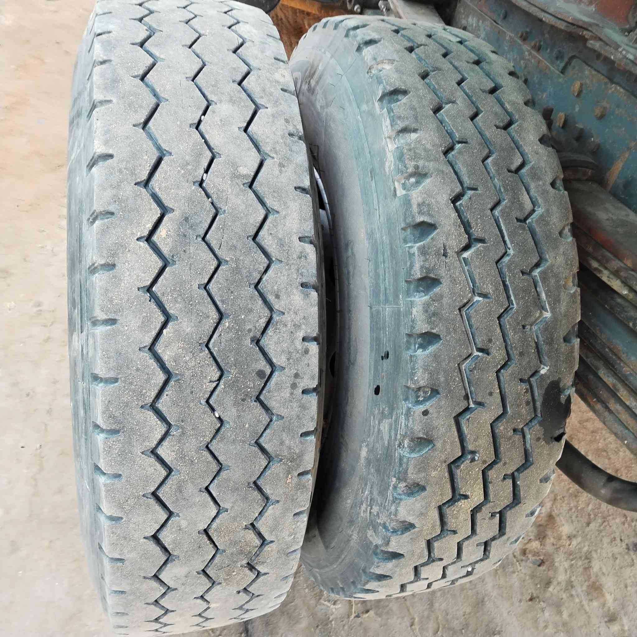 3ازواج حجم 22ونص جديد نضافة ويل وتايرات  90بل مية مراوس بة 24 صاج لي عندة يجي خاص *********** مكاني نجف
