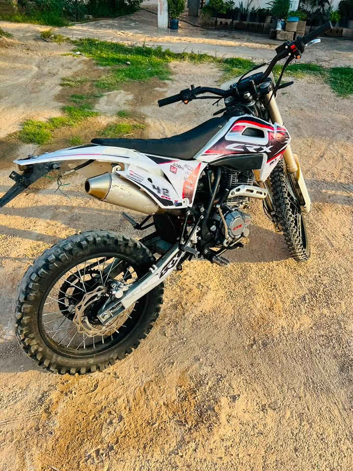 موطور قفاز للبيع SRX 
لمحرك 300cc
لموطور فول نضافه
لسعر خاص


**إذا كنت صاحب هذا الإعلان وتريد حذفه لأي سبب، رجاءا أرسل رسالة إلى الدعم الفني**