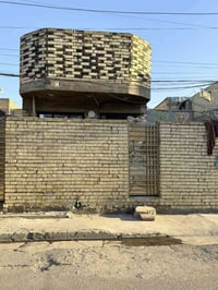 بيت للايجار البلديات  ٩نيسان شارع الكنيسة  بظهر ملعب المدينة البيت قاط...