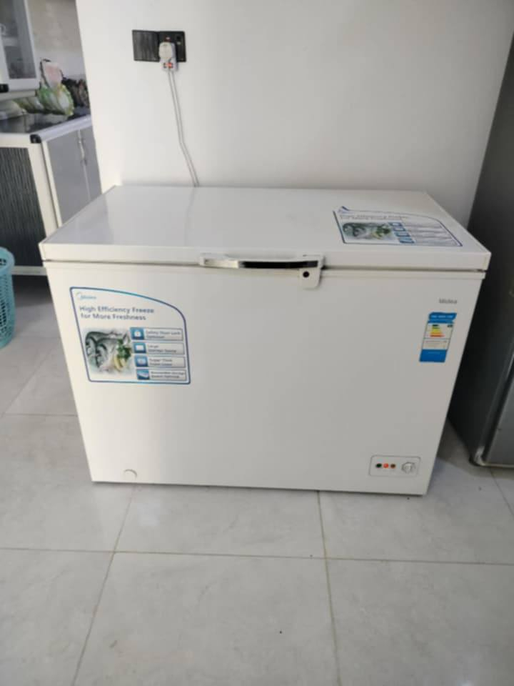 غراض بيت للبيع برادشرط ميز طعام ثلاجه 20قدم غساله شرط مجمده 16قدم مستعمل شهرين شراي يدخل خاص اويتصل مكاني كركوك يوجد لدينا توصيل *********** كركوك, العراق
