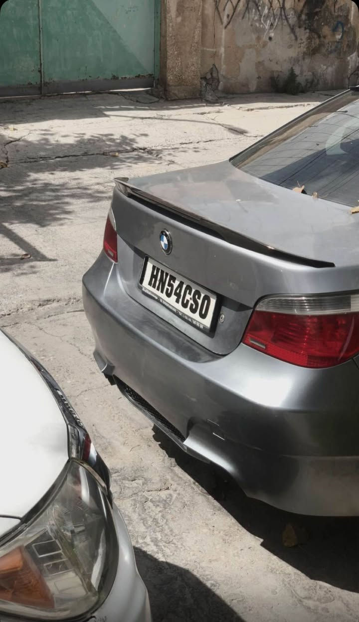 ساخ ساخ 
چاو و برۆ 2006
525 دەبڵ دیجیتاڵ 
نۆزڵ کورت مەرغووب 
گێڕ مەکینە ئەکسل بەشەرت 
ئەقڵەکانی فیت پەمپ نۆزڵ پلاک 
پاتری ملە بەخ هەمووی تازە گۆڕاوە و بەشەرت
تەبرید و مەرکەزی غازی پڕە بەشەرت  
پانکە کارەبایی شوتەی سپۆرت و بیلاد 
کوشن جڵد و کارەبا و دەستی و هتد...
چوار تایەو ویلێ لۆک 
دەبڵەکانی دیسکەکانی لۆک 
بە کورتی کامل مەسرفم کردووە 
هەر مەسرفێکی تیابوو لێی ئەشکێنم 
سەیارەی ماڵە ماشااللەی ئەوێ 
موشتەریت چات بکە 
ژ.م *********** كالار, السليمانية
