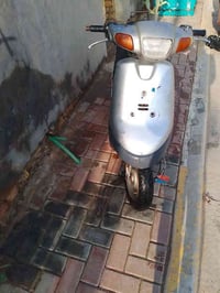 دراجه زعره للبيع شغاله نگره سلف سعر 250  وبيهه مجال حگ الجيه الرقم 077...