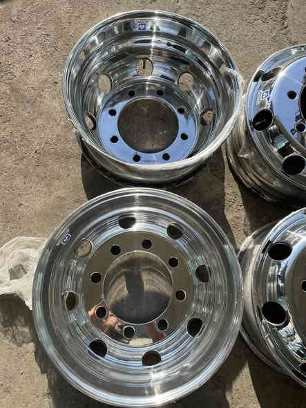 ويل كب اصلي اتيكو 8 برغي سعر الزوج 225  الف مجمع مشن بغداد يوجد توصيل 🚚 
***********   #اتيكو جملة و مفرد
