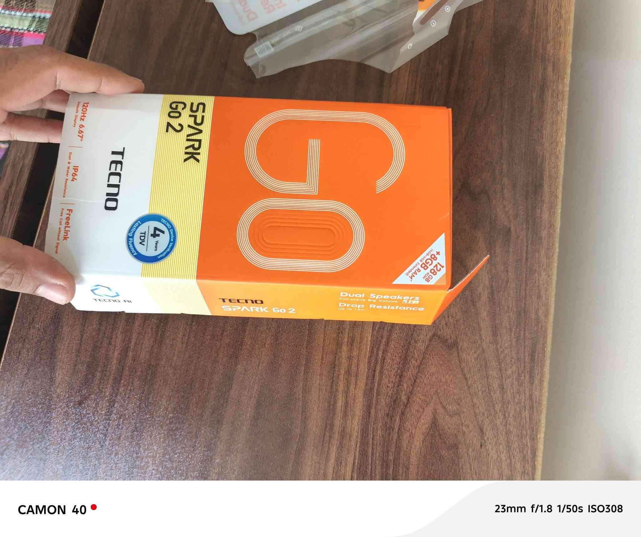 السلام عليكم للبيع موبايل تكنو سبارك go 2 ذاكرته ١٢٨ كيكه جديد صارلي يومين ماخذه حتى الشاحنة بعدها ممفتوحة وكامل ملحقاته ويا كارتونة وشاحنة والكڤر مالتا جديد كلش جديد رايده ب110 الف مكاني شقق بسماية رقمي ***********
