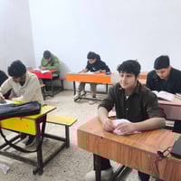 امتحان فيزياء • الصف الثالث المتوسط • مركز النجاح والمستقبل