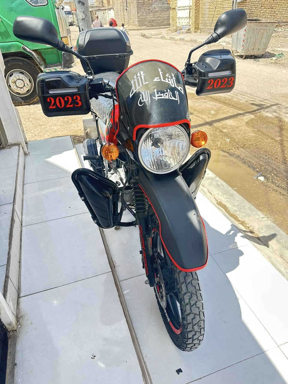 سلام عليكم شباب بوكسر  جبلي للبيع موديل 23كفاله عامه اوراق شرط الترقيم وكيله خلدون   تواصل واتساب  اتصل هذا رقمي للتواصل منطقه شيشان الثانيه 
***********
