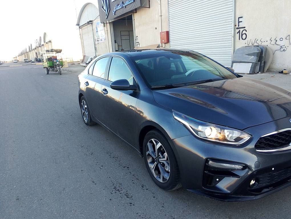 كيا فورتي مديل 2020 وارد امريكي معوقين ذي قار باقي سنه وتخلص معوق شاب بيها تبديل بند فقط بدون دواخل شواصي لغد كفاله وصور الحادث بالمنشور وبيها جاملغ امامي رش جماليه فقط محرك 2000دوش السياره جاهزه محرك كير حداده تبريد السعر 117 العنوان البصره حمدان *********** البصرة, العراق
