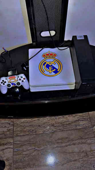 لسلام عليكم 
بلي فور مهكر نظام 12 نص تيره 

استعمال 15 يوم الله شاهد مع يوبي اس وقاعده شحن 

نضافه كدامكم اخذته من حجي ثابت 

السعرالكلي ويه غراض 300 ابيع شلع 

مكاني الدوره 

***********
