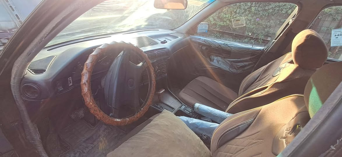 بي ام دبليو موديل 93 اربيل دولي سنوية 29 المالك بالحلة 525 المكان اطويريج السعر 55 رقم الموبايل ***********
