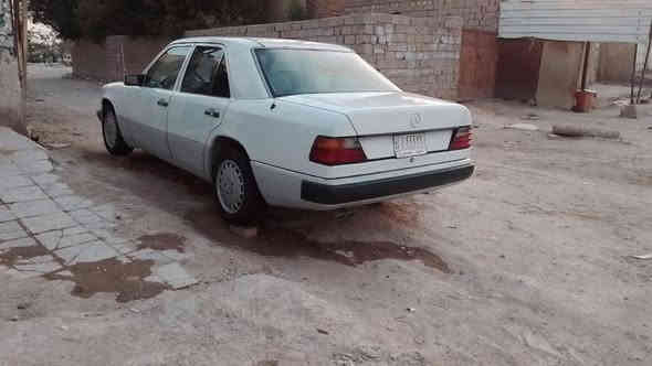 السلام عليكم
للبيع مارسدس دب موديل 91 مكفوله كفاله عامه مكينه وكير وحداديه واكسل وتخم تأير جديد  منضومه بالزيت جديده داخل جلد  تحكم كشتات
رقم انبار  بسمي 
السعر 85
الاستفسار الاتصال ***********
