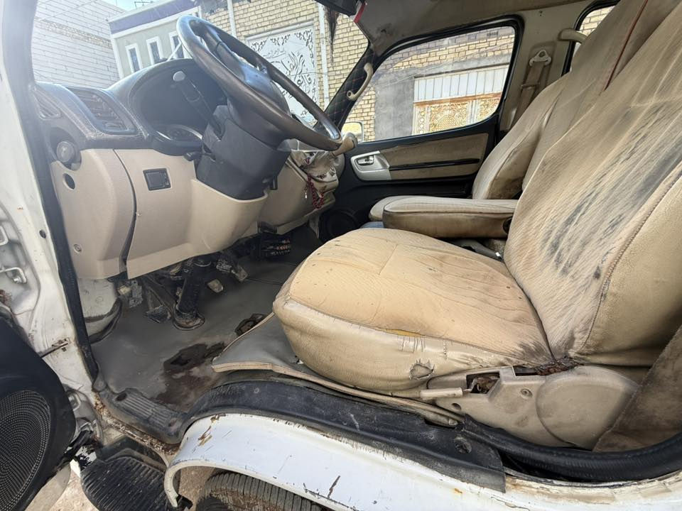 جنبي 14 كًير محرك بحاله جيده  باتري جديد حداديه جديده تخم تاير جديد  بأسمي مصفره غرامات مكانها ناصريه مركز السعره 75 وبيها مجال وهذا رقم راعيها ***********
