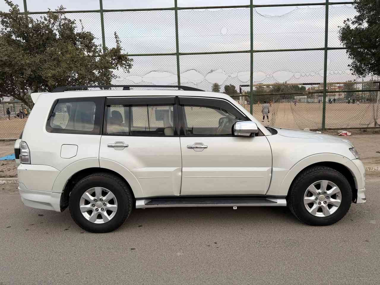 السلام عليكم باجيرو٢٠١٤ حبتور فول للاخير  كشنات جلد كهرباء بانوراما مري شفط سبعه راكب ثلاث قطع تبريد معروفه مواصفات الحبتور مكينه ٣٥٠٠ كير مكينه صدر جاهزه  بيه صبغ جاملغ  مال  تايرات  جدد مكانها بغداد الزعفرانيةمقابل مركز شرطة عارضها ب١٦٥ وبيها مجال
رقم ***********
واتساب
