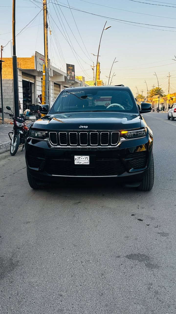 جيب كراند شيروكي موديل 2025 ماشيه 6000 السياره جديده  صار اسبوع دخلت للعراق السياره دخول شهداء نفس اليوم يسويلك وكاله  السعر 290 ورقه اتصال بالرقم؛ ***********
