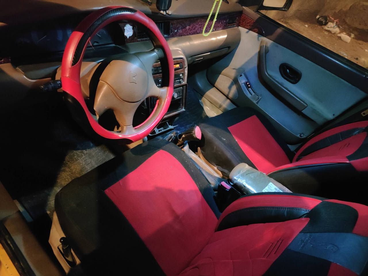 السلام عليكم
سمند موديل 11

محرك جديد فرنسي 

رقم بغداد نگليزي

صدر جديد 

مصفرة هيئة وغرامة 

مكاني بغداد الحبيبية 

***********
السعر 36 وبيها مجال
