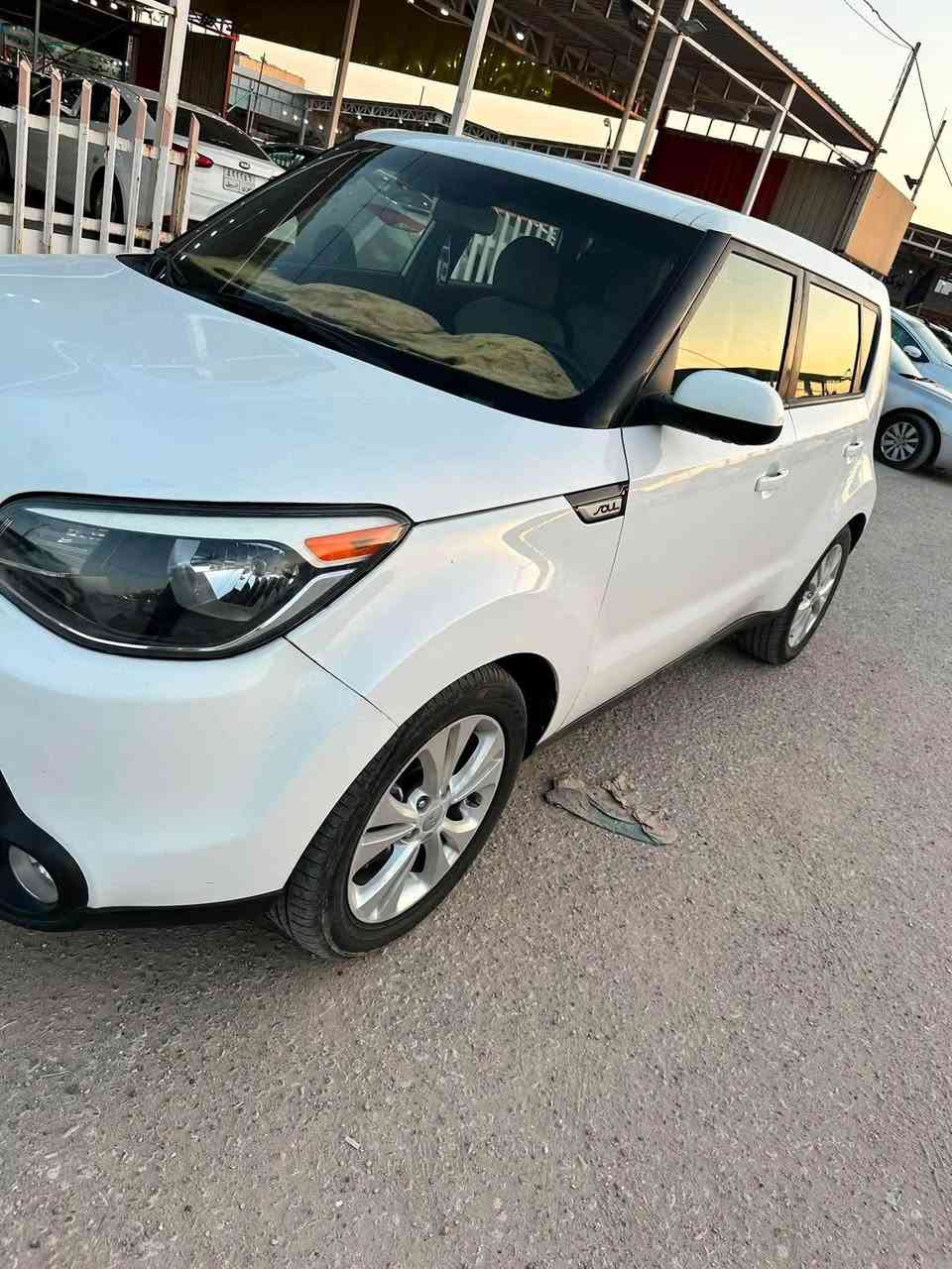 للبيع كيا صول ٢٠١٦ وارد امريكي لون ابيض
مكان السيارة -النجف-📍
محرك 2000 GDI
سيارة نظيفة ما بيها اي نواقص 
بيها دحجات داير السيارة 
رقم اربيل الماني القديم 
السنوية ساقطه 
السعر💵 ((١٠٥$))وبيها مجال
متواجد فقط اتصل ***********
