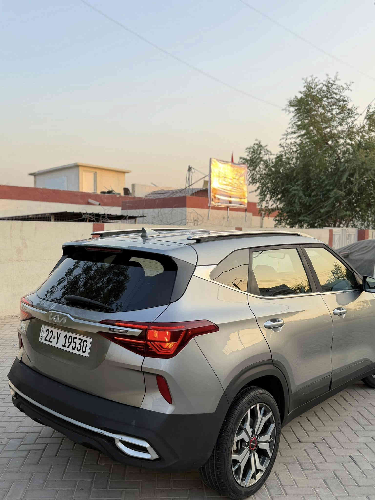 كيآ سيلتوس 2023 أعلى فئه SX فول موآصفات بأستثناء السلآيد (ماشيه 18 الف) ضررها بسيط
جميع الأربآكات سليمه ✅ 
أربيل الرقم الجديد ، تحويل ثآني يوم ✔️
الموآصفات :
بصمه ، تشغيل ، أبوآب ، صندوق ،
تشغيل عن بعد ، تحكم ذآتي ،
قطعتين تبريد ، تبريد ثلج ، 
فول كشنآت جلد ، كشنات كهرباء ، 
أنآره داخليه متغيره الألوان 🌈 ، 
رادارات اماميه ، جانبيه ، خلفيه ، توقف امامي خلفي
فول عدسات 4 زنون ، فول لدآت أماميه LED
الأشاره لدآت ، ويل كب گروم مشبك ، 
شاشه تاب كبيره ، سستم صوت سماعات BOSS
دكمه فور ويل ، فول لدات خلفيه وحساسات ، 
دكمه اوتو ستوب ، دكمه تحديد مسار ، دكمه اوتو هولد ، دكمه مانع انحدار ، دكمه ABS , درآيف مود
4 أنضمه قياده ، شحن لآسلكي واير ليس ، 
هاند بريك بصمه ، تتفئه كشنات ، تبريد بيانو ، 
فول تحكم ستيرن ، ستيرن حرف D دعايه ، 
شاشه عرض تعليمات وسطيه ، محرك توربو 🚀
دكمه تحكم اناره ، اشاره مري جانبيه ، 
________________________
السعر 158 مجال بسيط 
المكان بغداد الكرخ للأستفسار 
***********
