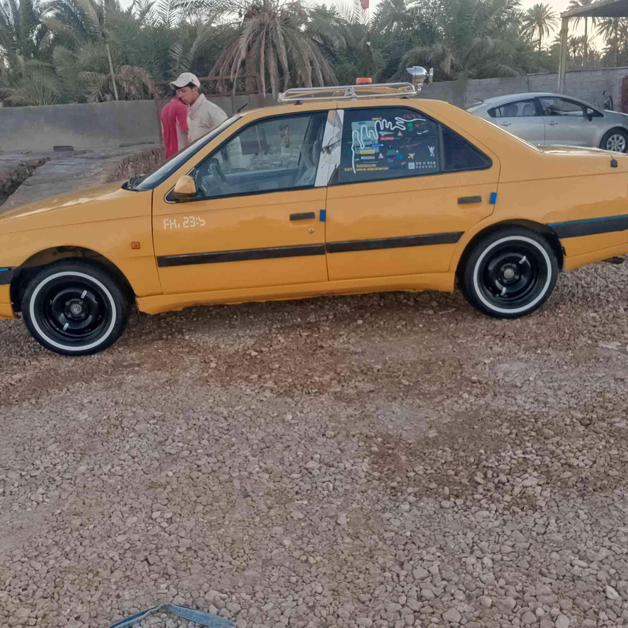 السلام عليكم بيجو 405 2016
سياره جاهزه من كل شيء 
مصبوغه حزام فقط جماليه 
بدون اي ضربه 
سياره باسمي مكان السماوه
***********
