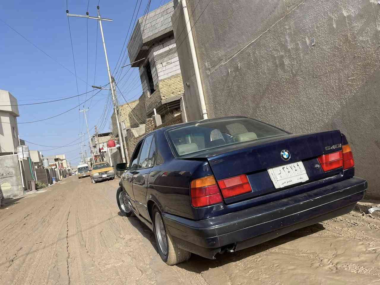 BMW525 للبيع لون نيلي داخل عسلي رقم بغداد انگليزي  رمكان بصرة قرب جسر المعارض رقم ***********
