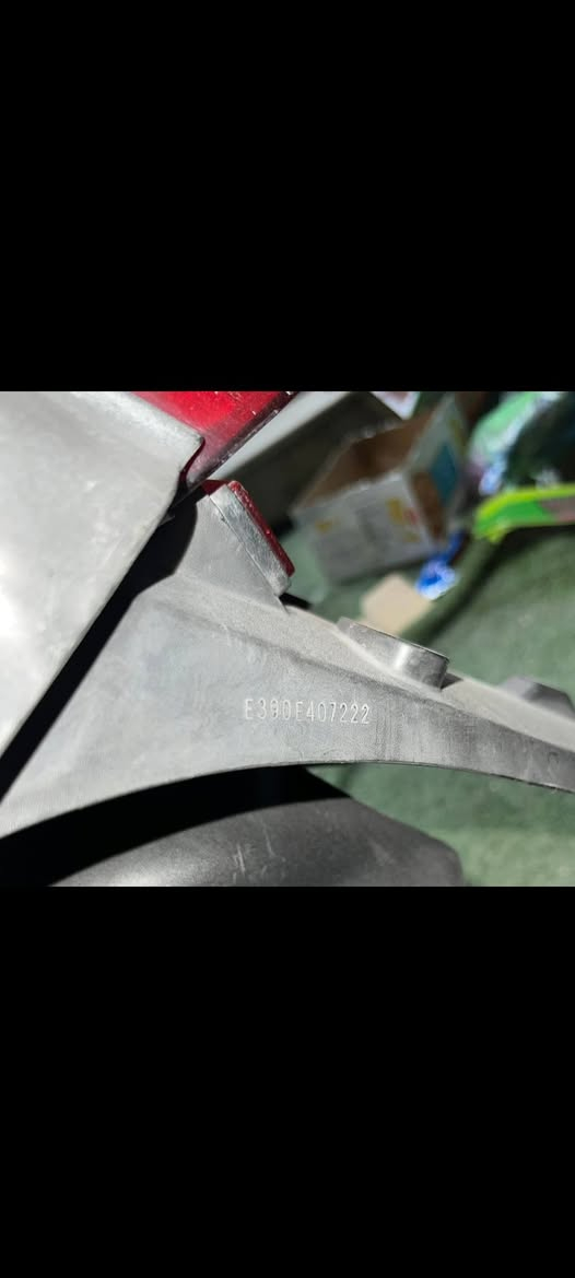 دراجة بوليس كابريتة مكفولة كفالة عامة ما ناقصة برغي كلهة ختم واحد وي المحرك نازلة من الحاوية قبل 6 اشهر وصل معرض موجود مراوس بـ( ماكس عدلة مزودة_جبلي _ سكنس مزودة) فرقك او فرقي علة حسب النضافة مكاني كربلاء 
تواصل عل واستاب فقط *********** _
