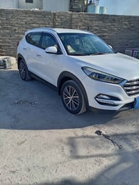 اخوان الاعزاز سياره توسان 2017 خليجي كفاله عامه  تواصل عله الرقم 07734...