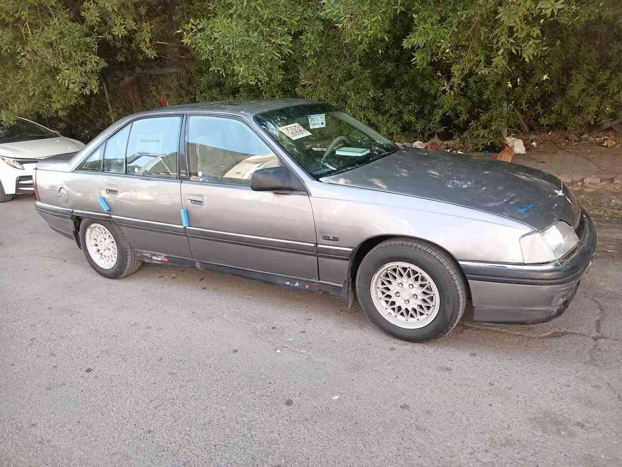 للبيع اوبل اوميكا موديل موديل1992 حجم 20 ألون فيلي سياره على وضع الشركه تخم تاير جديد ويل كروم بلادي سلايت   جامات كهرباء كهربائيات كلها على وضع الشركه بدون صبغ وبدون اي طخه سياره بلاديه لات ابو العسده  رقم الأنبار  مشروع وطني بسمي وبشرط التحويل ثاني يوم  بدون غرامات عنوان السياره في بغداد  بيع سريع ومستعجل السعر 45 وبيه مجال بسيط ***********
