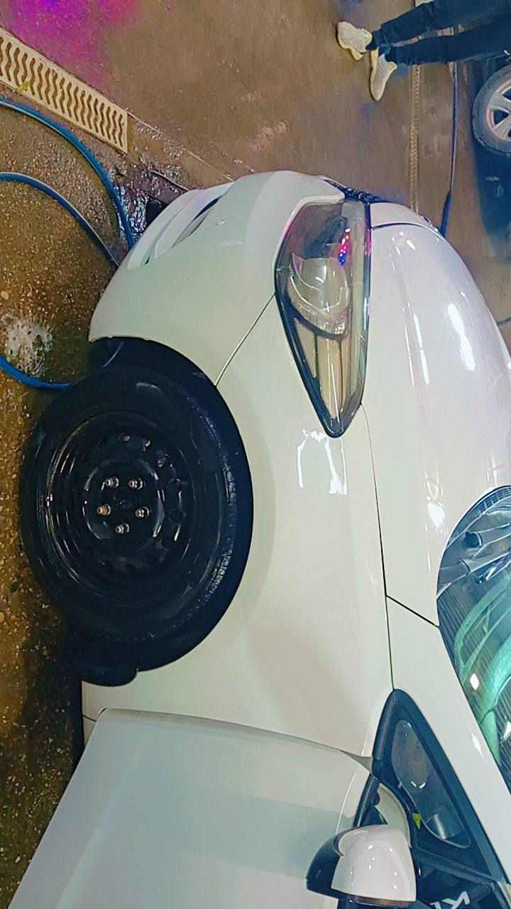 السلام عليكم سيراتو 2014خليجي للبيع السعر 105وبيها مجال حك الجيه 
بيها باب وجامرلغ خلفي عكس السايق ولتفاصيل اكثر ***********
