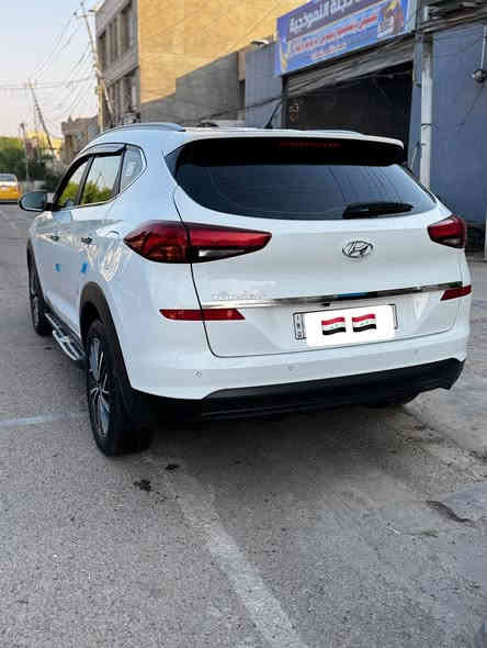 سلام عليكم
توسان مديل ٢٠ رقم بغداد 
مكفوله 
مواصفاتها
- بصمه
- خمس عدسات
- كشنين كهرباء 
-شباك لكزز
-اشاير مري 
- ترحيب دخول
- كشنات جلد
- دشبول صاج
-تبريد قطعتين
السعر ٢١٧ وبيه مجال 
مكان بغداد سيديه 
***********
